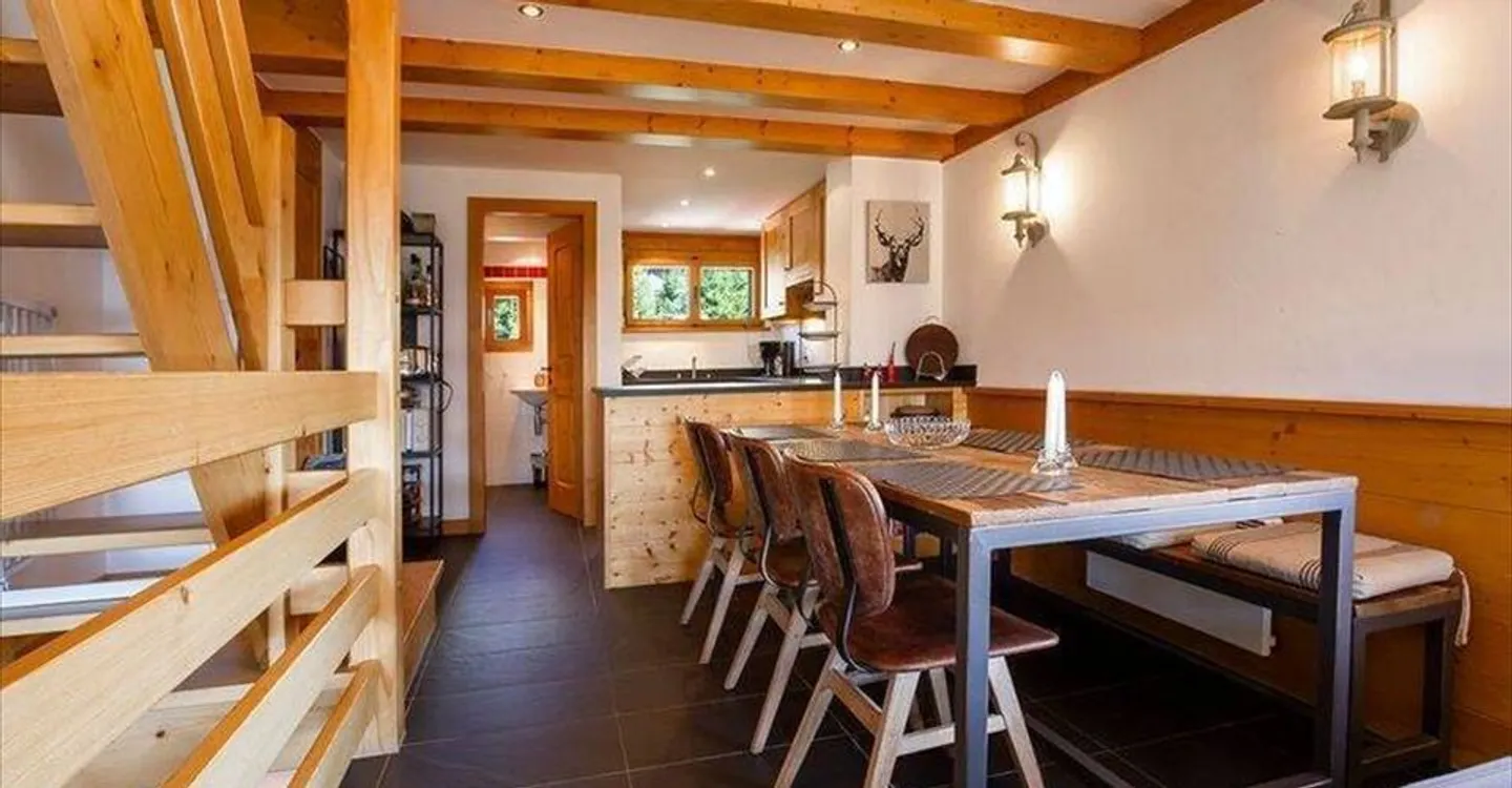 Charming Triplex Apartment - Photo 3 of 9