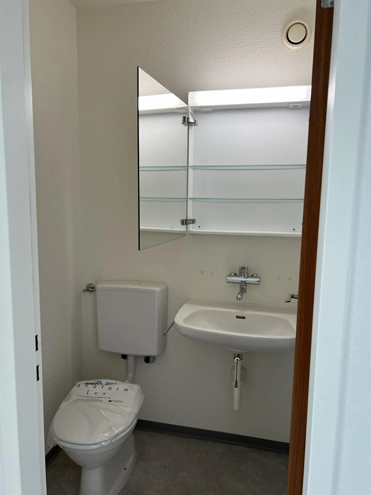 4.5 Room Apartment in a Quiet Location Near the Forest Edge - Photo 11 of 13