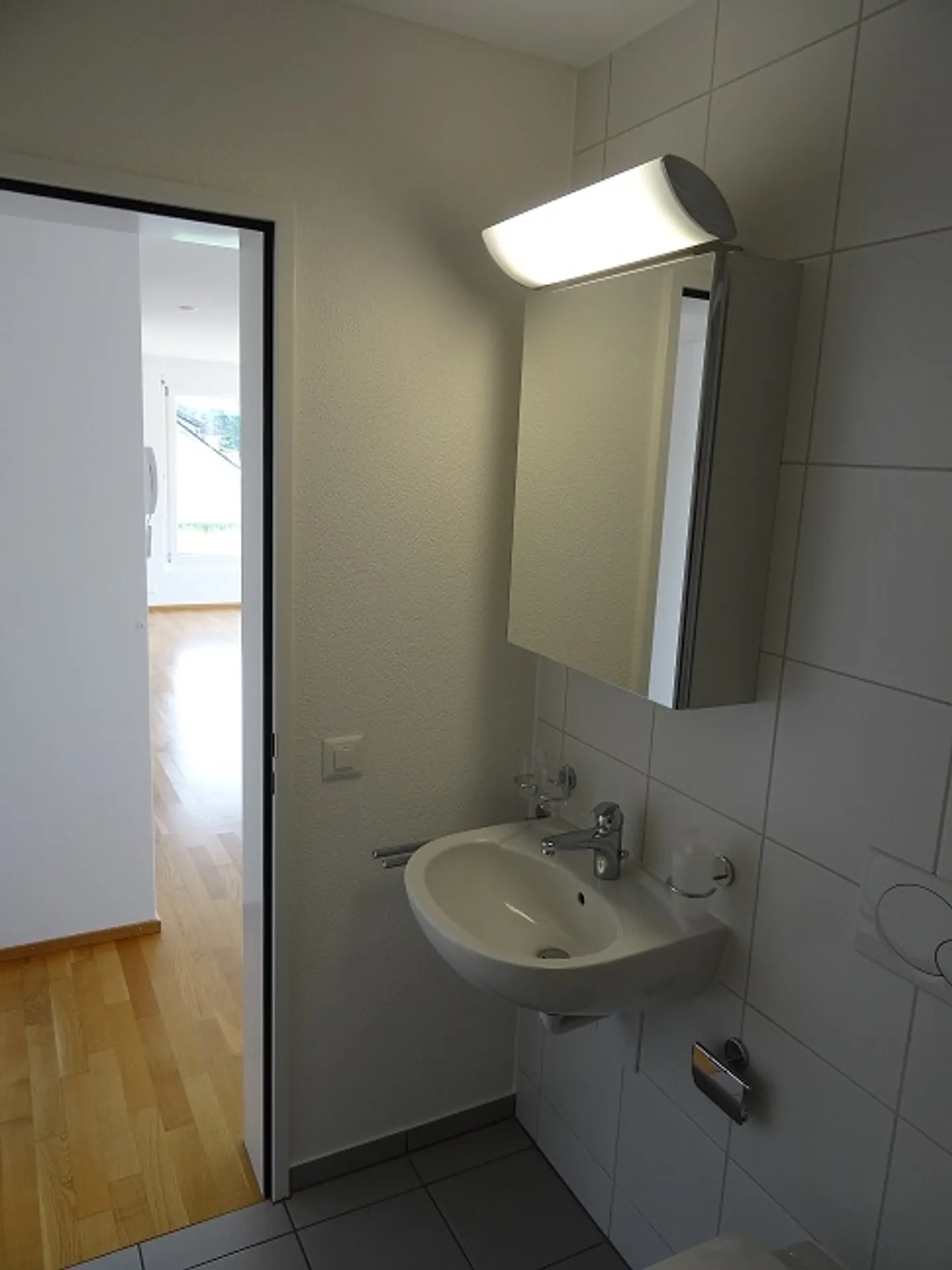 Bel et central appartement en attique de 3,5 pièces pour seniors - Photo 3 sur 10
