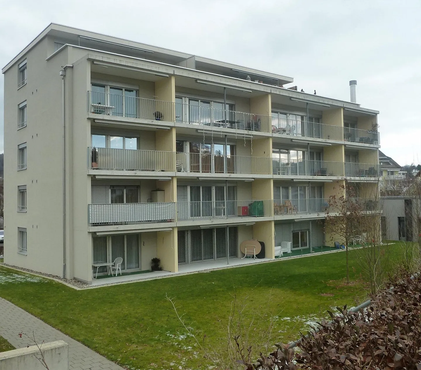 Bel et central appartement en attique de 3,5 pièces pour seniors - Photo 4 sur 10