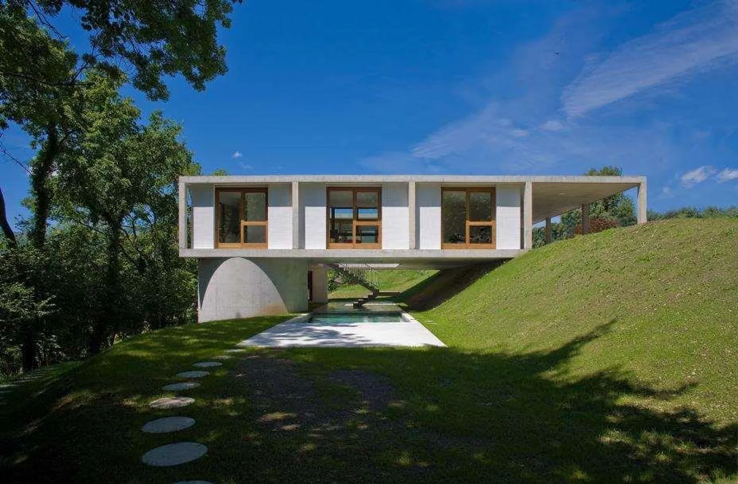 High-Value Villa in Sonvico, see in: 3D Video 360 Degrees - Photo 1 of 13
