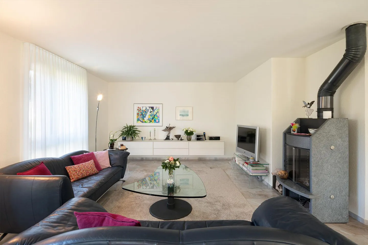 Freistehendes Einfamilienhaus mit Garten - Foto 3 von 19