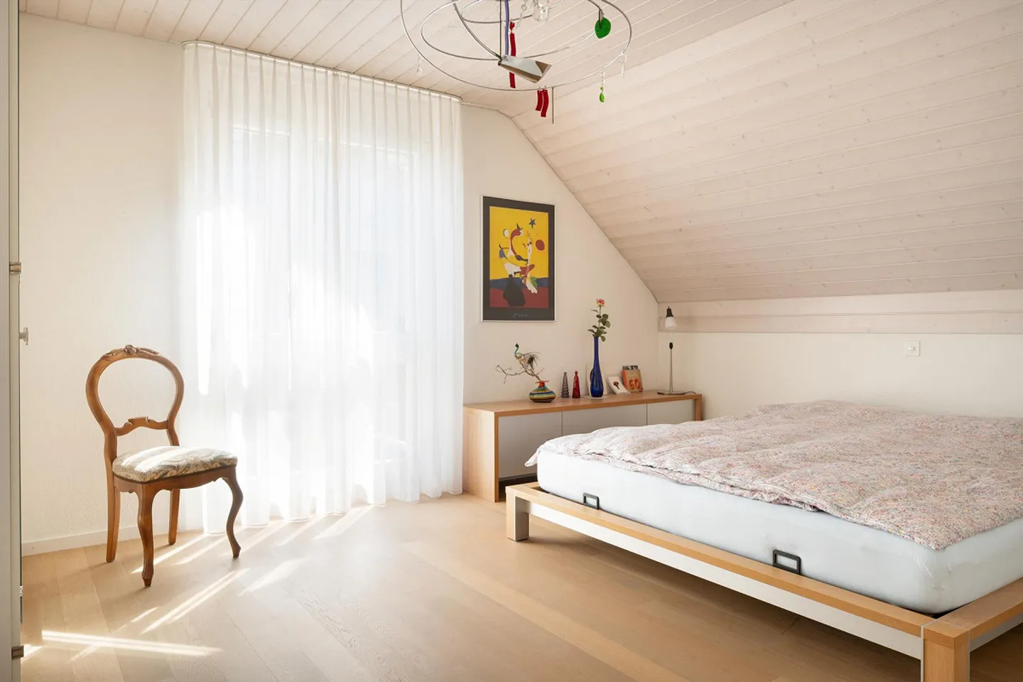 Freistehendes Einfamilienhaus mit Garten - Foto 10 von 19