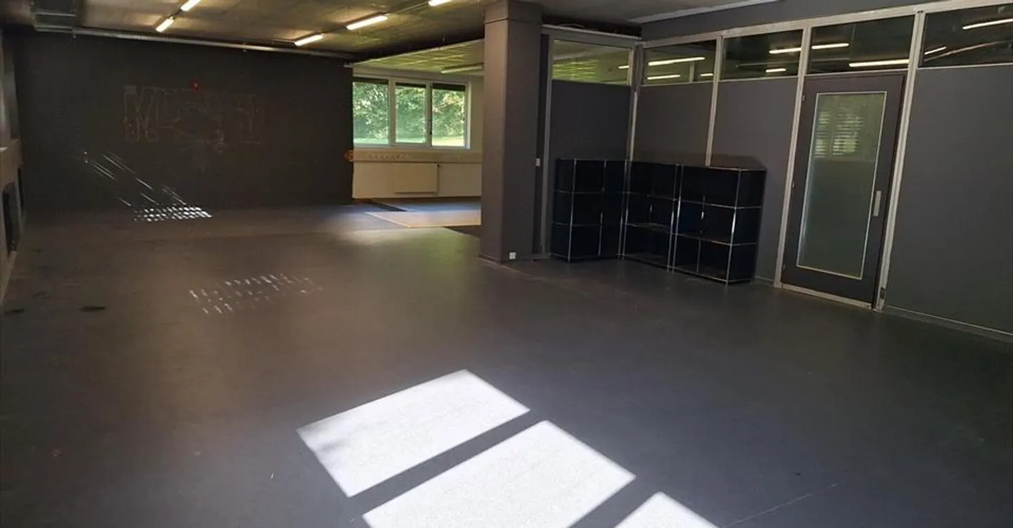 Spazio ufficio in affitto - Foto 3 di 10