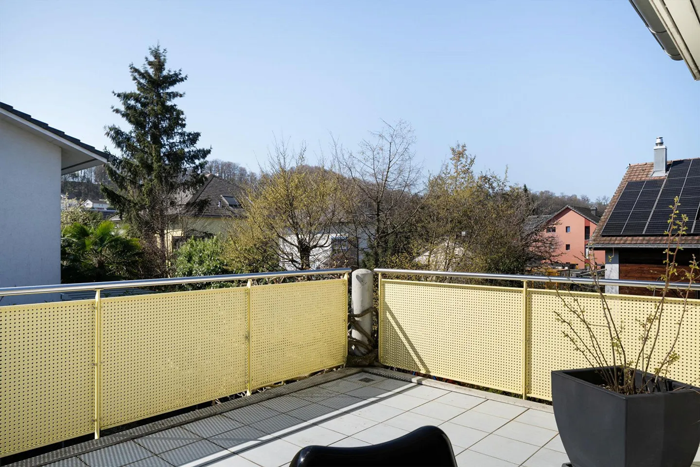 Freistehendes Einfamilienhaus mit Garten - Foto 15 von 19