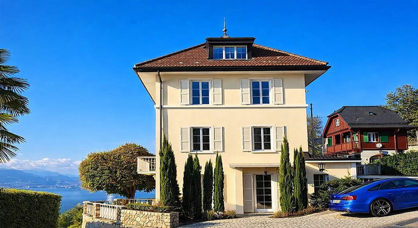 Villa Historique avec Vue Lac - Photo 1 sur 19