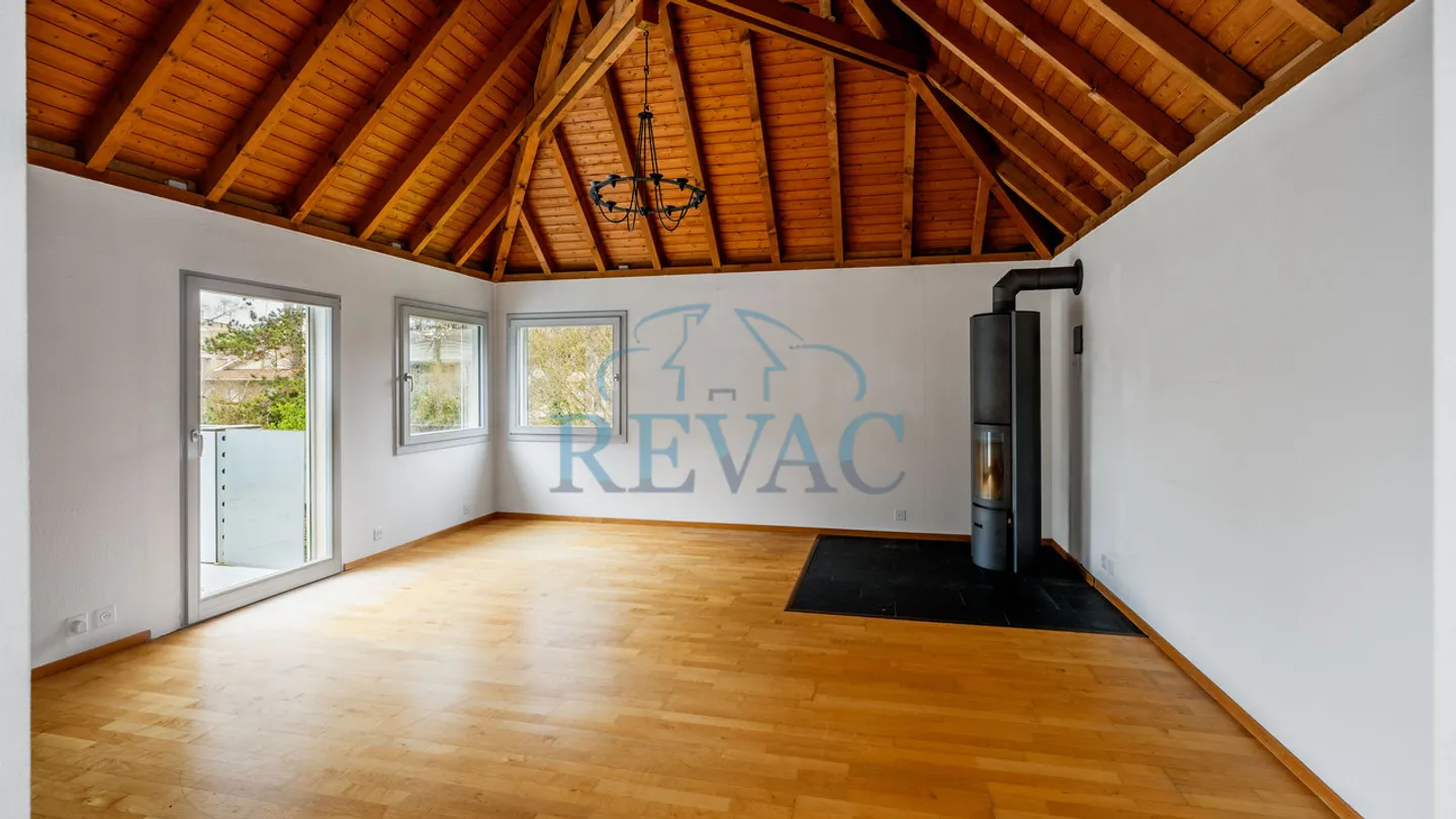 Exclusive Villa in Conches - Photo 8 of 8