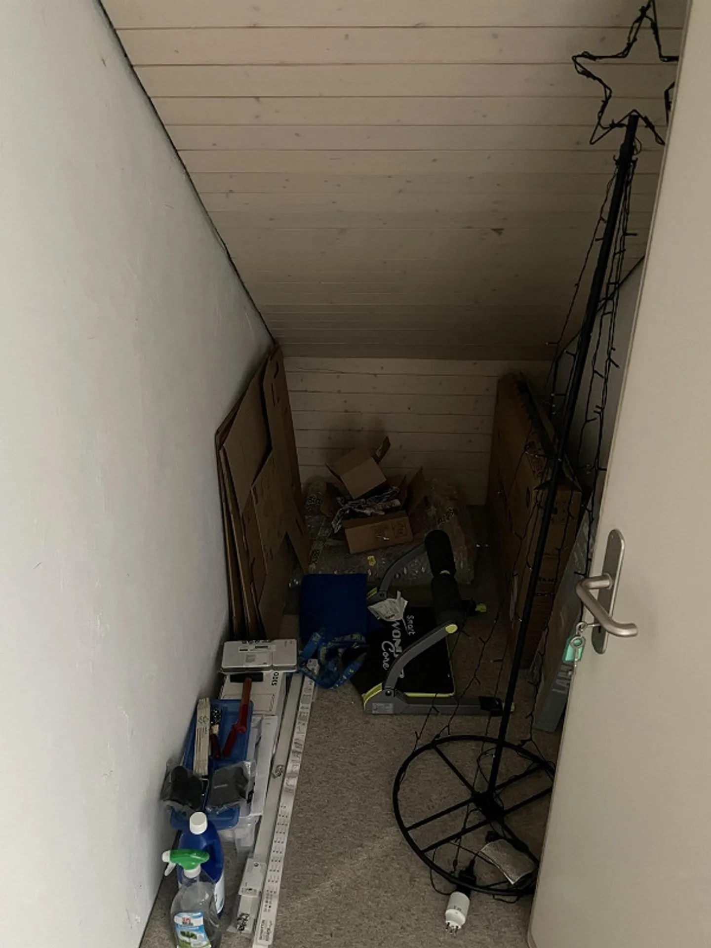 3.5 Zimmer Dachwohnung mit Möbel - Foto 12 von 13