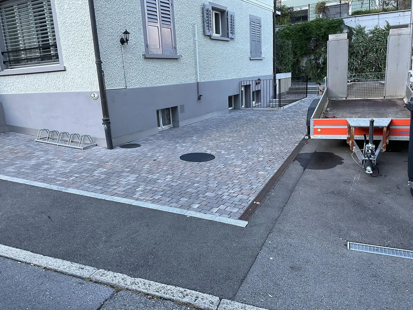 Aussenparkplatz verfügbar - Foto 1 von 7
