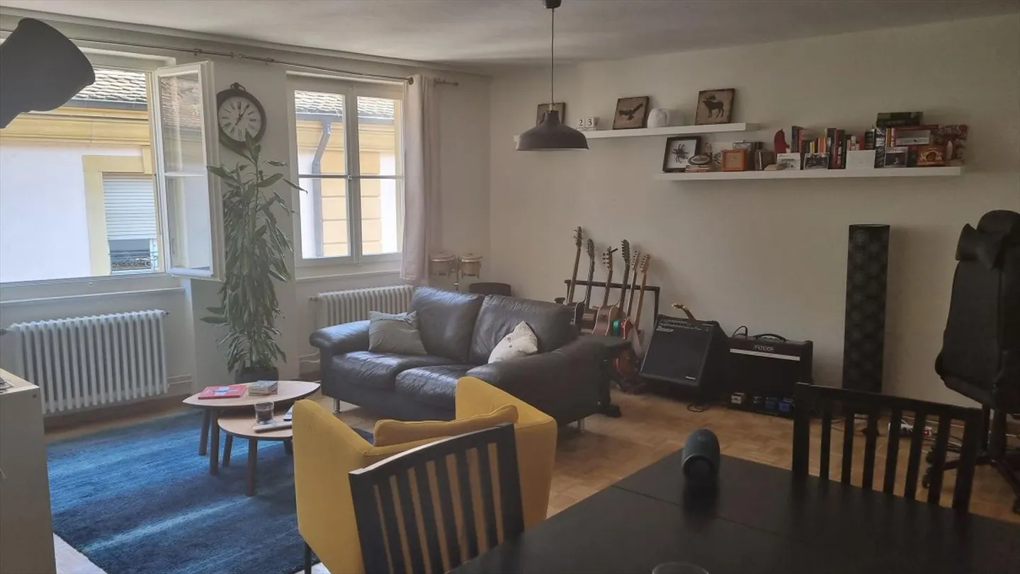 Appartement de 2.5 pièces au coeur du centre-ville - Photo 3 sur 11