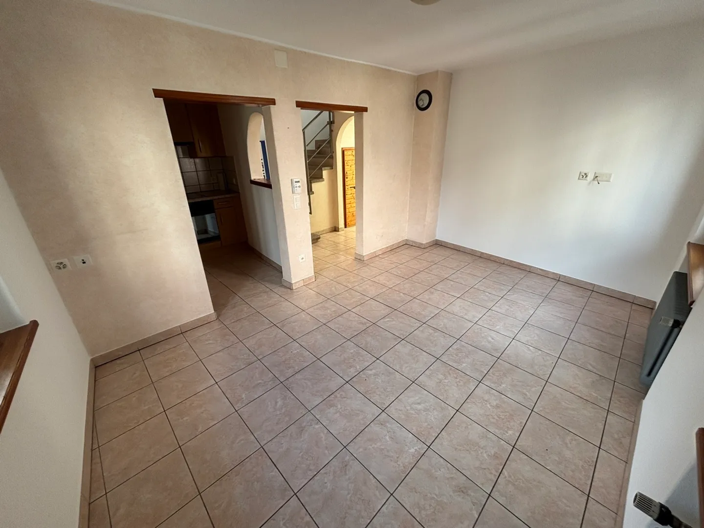 Casa singola in affitto - Foto 4 di 9