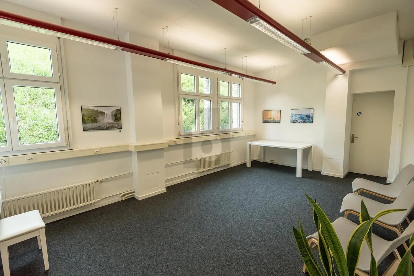 Charming in Inspiring Surroundings - Photo 2 of 6