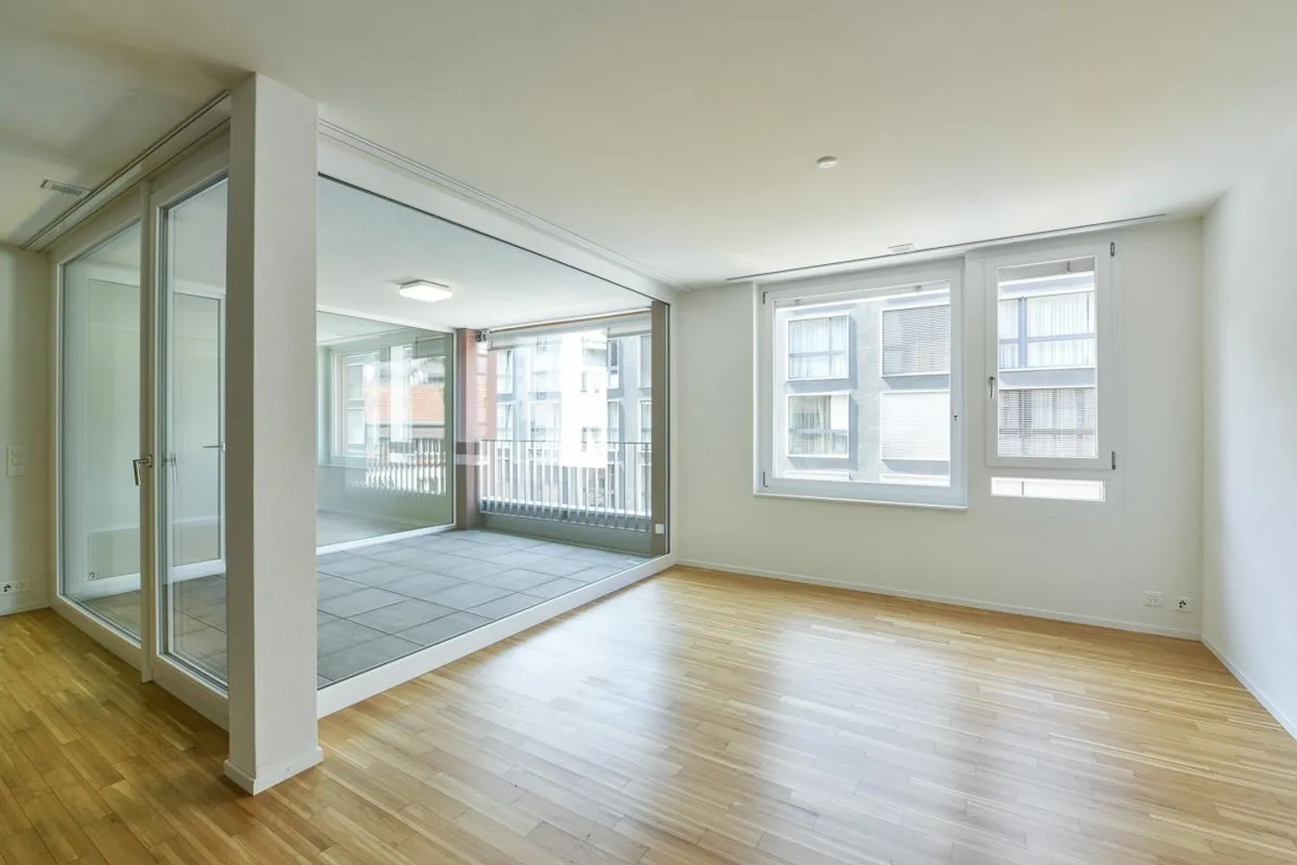 Moderne Wohnung in Zürich - Foto 3 von 13