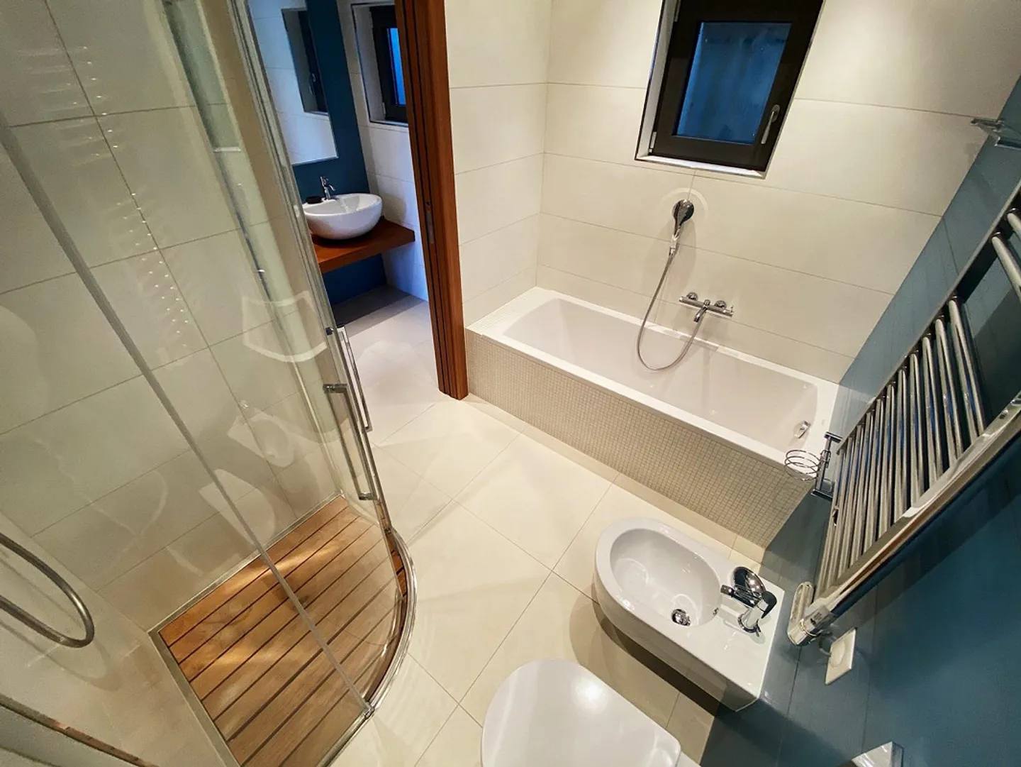 For rent 3.5 rooms in prestigious residence - Albonago - Photo 6 of 17