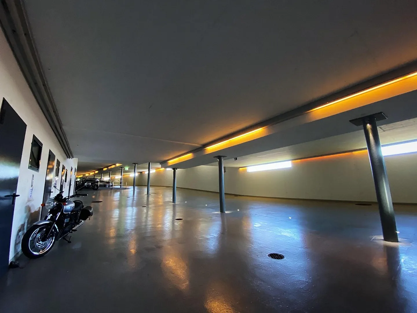 For rent 3.5 rooms in prestigious residence - Albonago - Photo 16 of 17