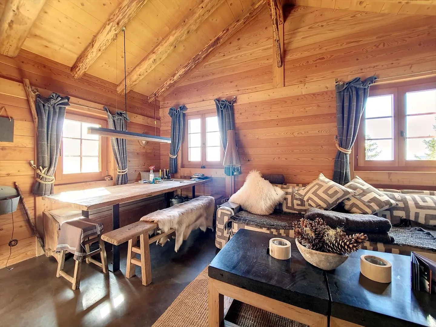 À VENDRE CHALET AVEC 2 CHAMBRES À MAYENS DE SARREYER - Photo 3 sur 13