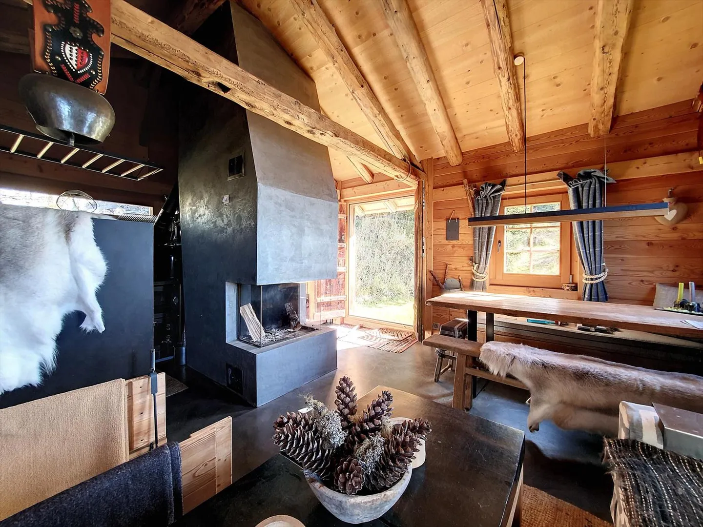 À VENDRE CHALET AVEC 2 CHAMBRES À MAYENS DE SARREYER - Photo 4 sur 13