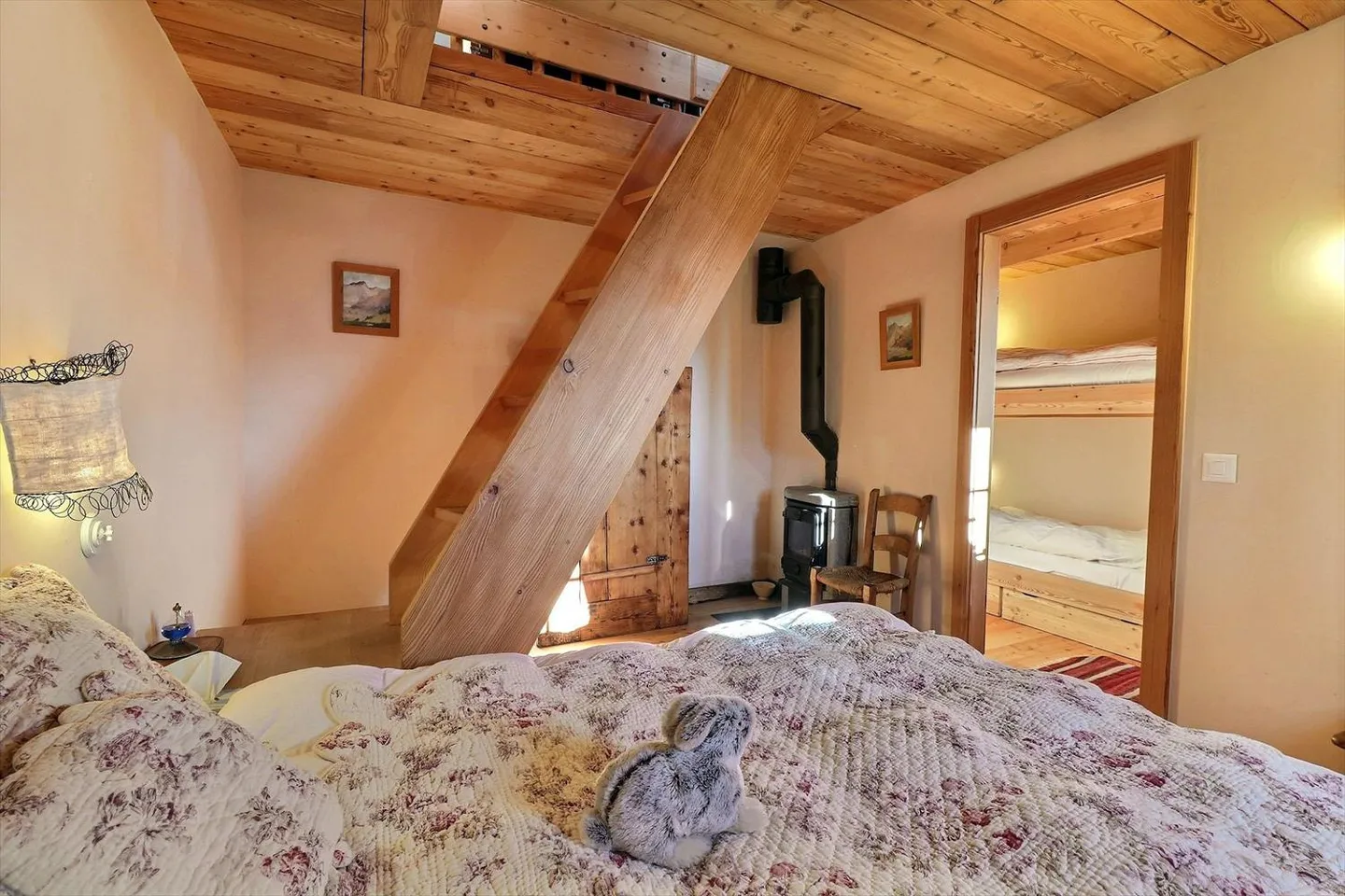 À VENDRE CHALET AVEC 2 CHAMBRES À MAYENS DE SARREYER - Photo 7 sur 13