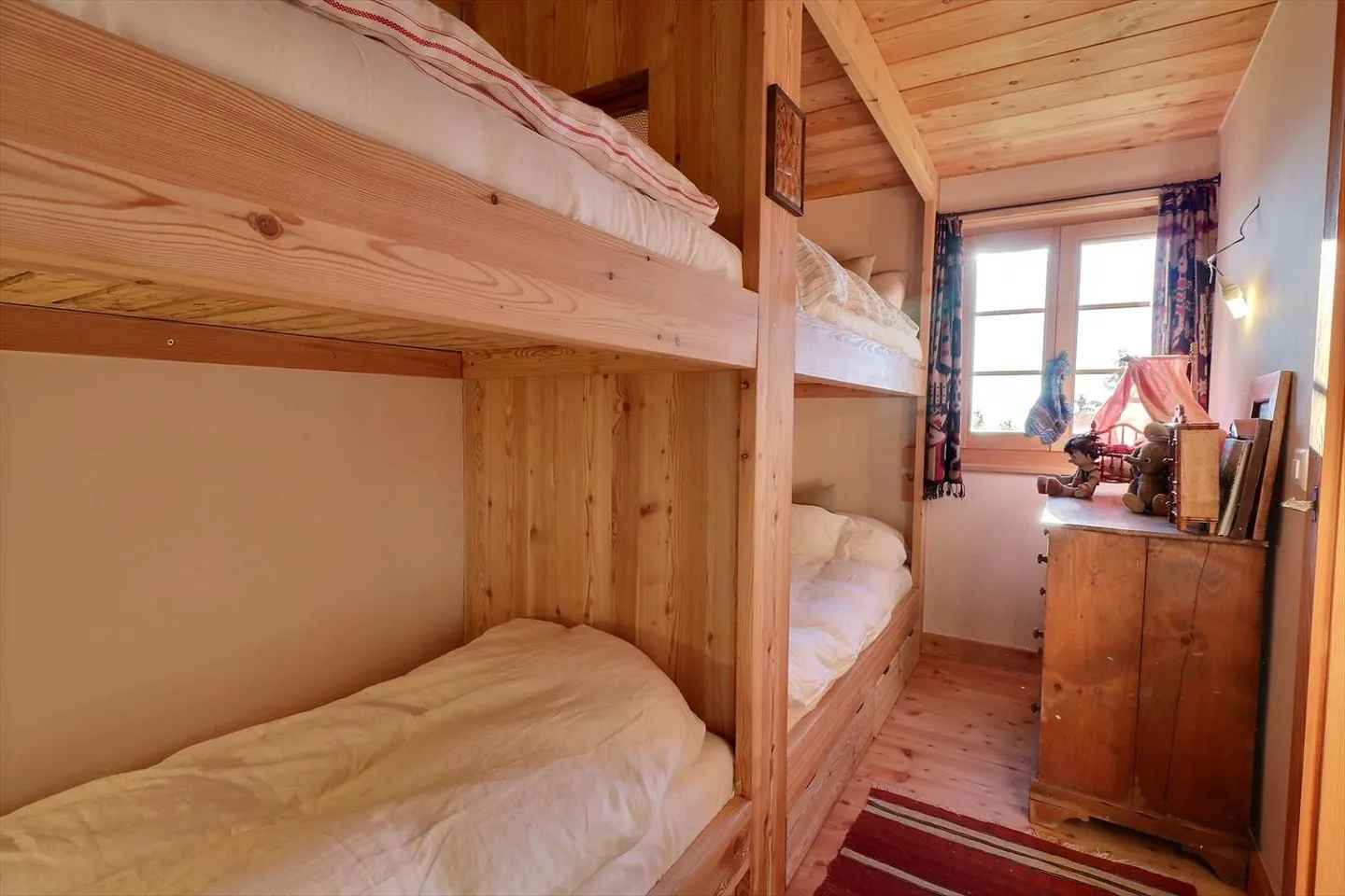 À VENDRE CHALET AVEC 2 CHAMBRES À MAYENS DE SARREYER - Photo 9 sur 13