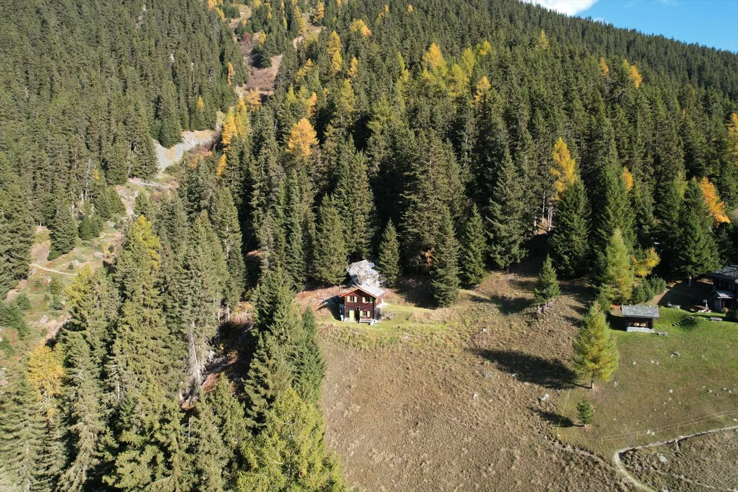 À VENDRE CHALET AVEC 2 CHAMBRES À MAYENS DE SARREYER - Photo 11 sur 13