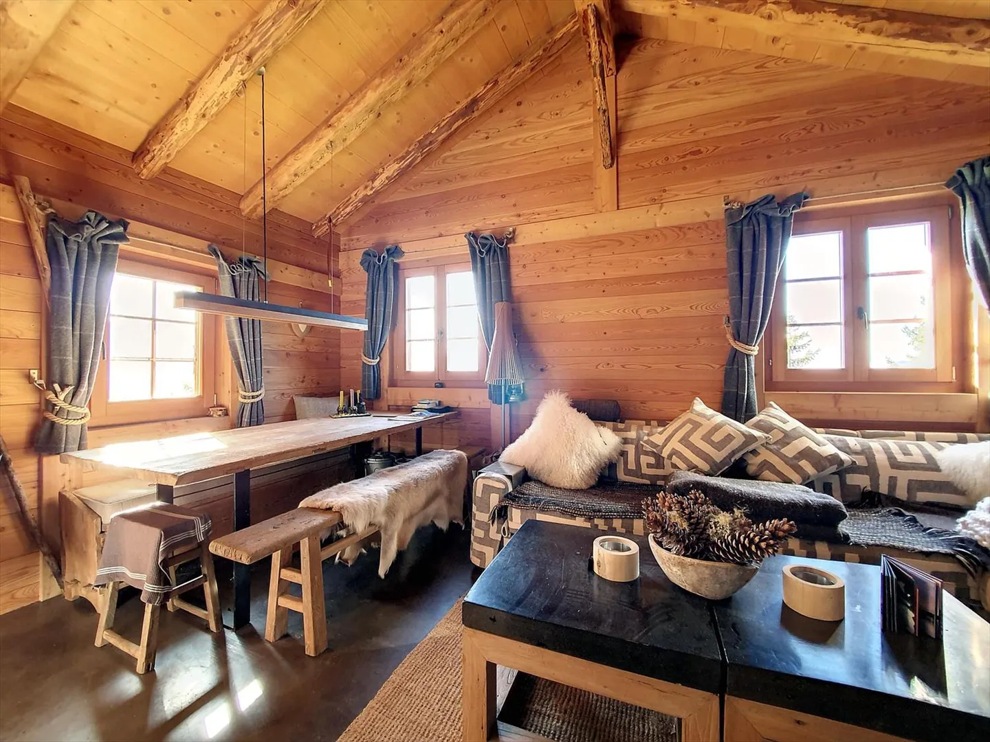 À VENDRE CHALET AVEC 2 CHAMBRES À MAYENS DE SARREYER - Photo 5 sur 13