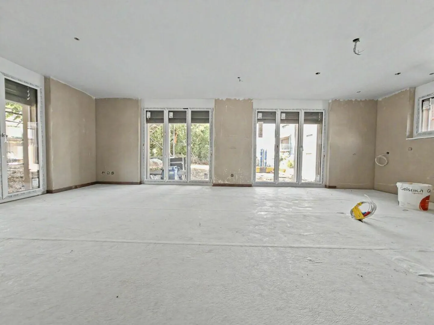 Prima locazione di un appartamento al piano terra di 3,5 stanze ben attrezzato ... - Foto 2 di 9
