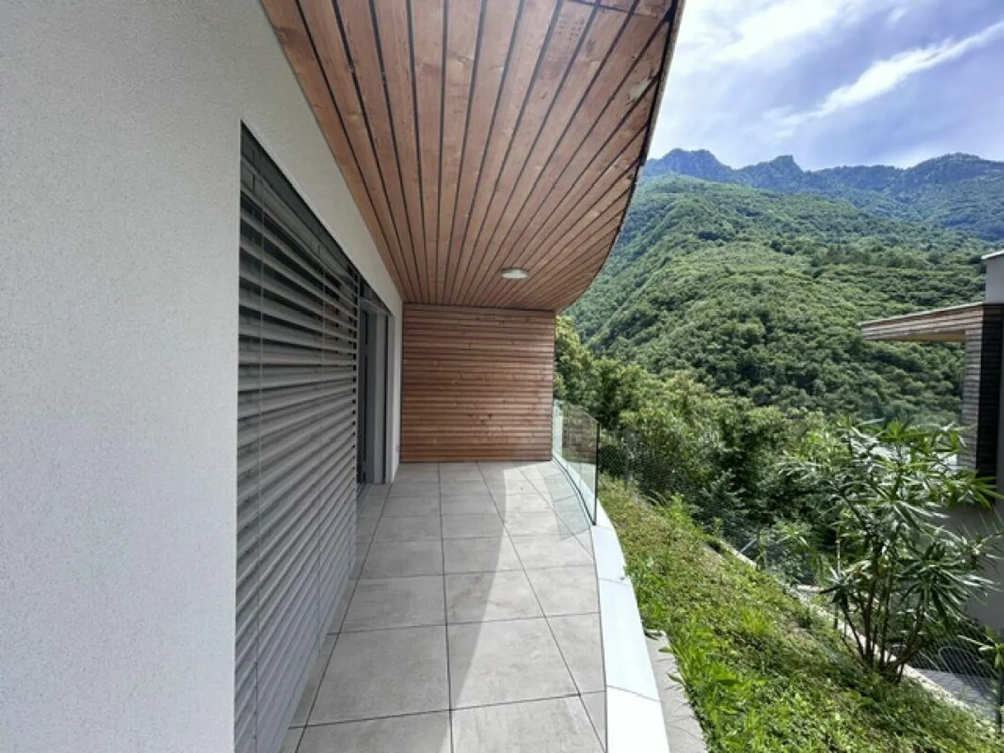 APPARTAMENTO 1.5 LOCALI CON GRANDE BALCONE - Foto 9 di 13