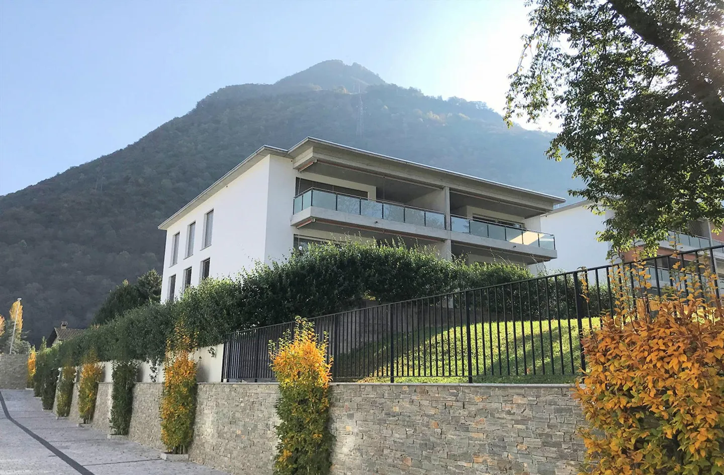 Spazioso appartamento con grande terrazza in zona molto tranquilla - Foto 1 di 14