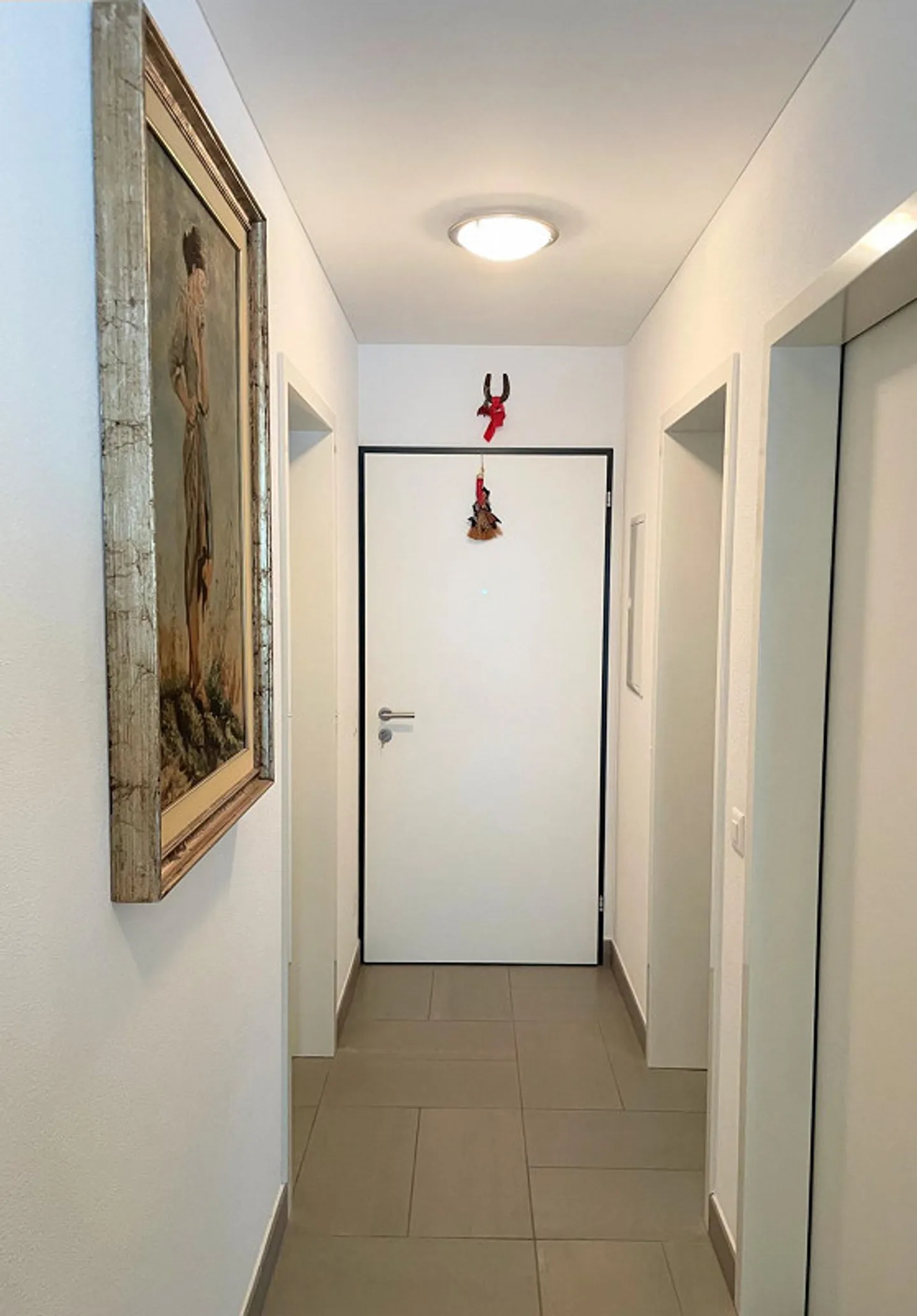 Spazioso appartamento con grande terrazza in zona molto tranquilla - Foto 3 di 14