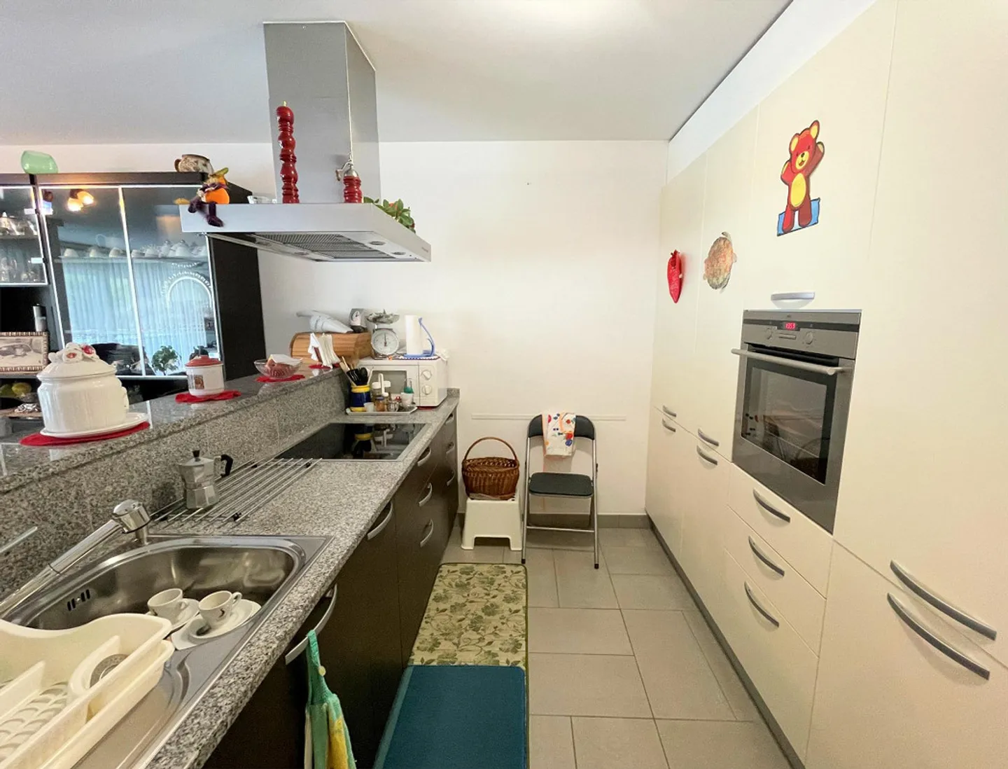 Spazioso appartamento con grande terrazza in zona molto tranquilla - Foto 8 di 14
