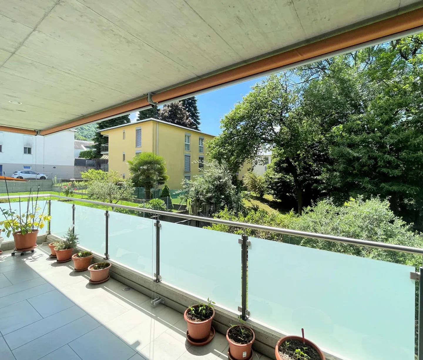 Spazioso appartamento con grande terrazza in zona molto tranquilla - Foto 14 di 14