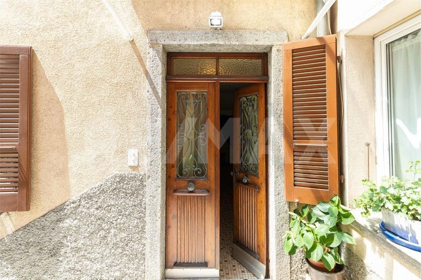 Spaziosa casa familiare con giardino - Foto 6 di 13