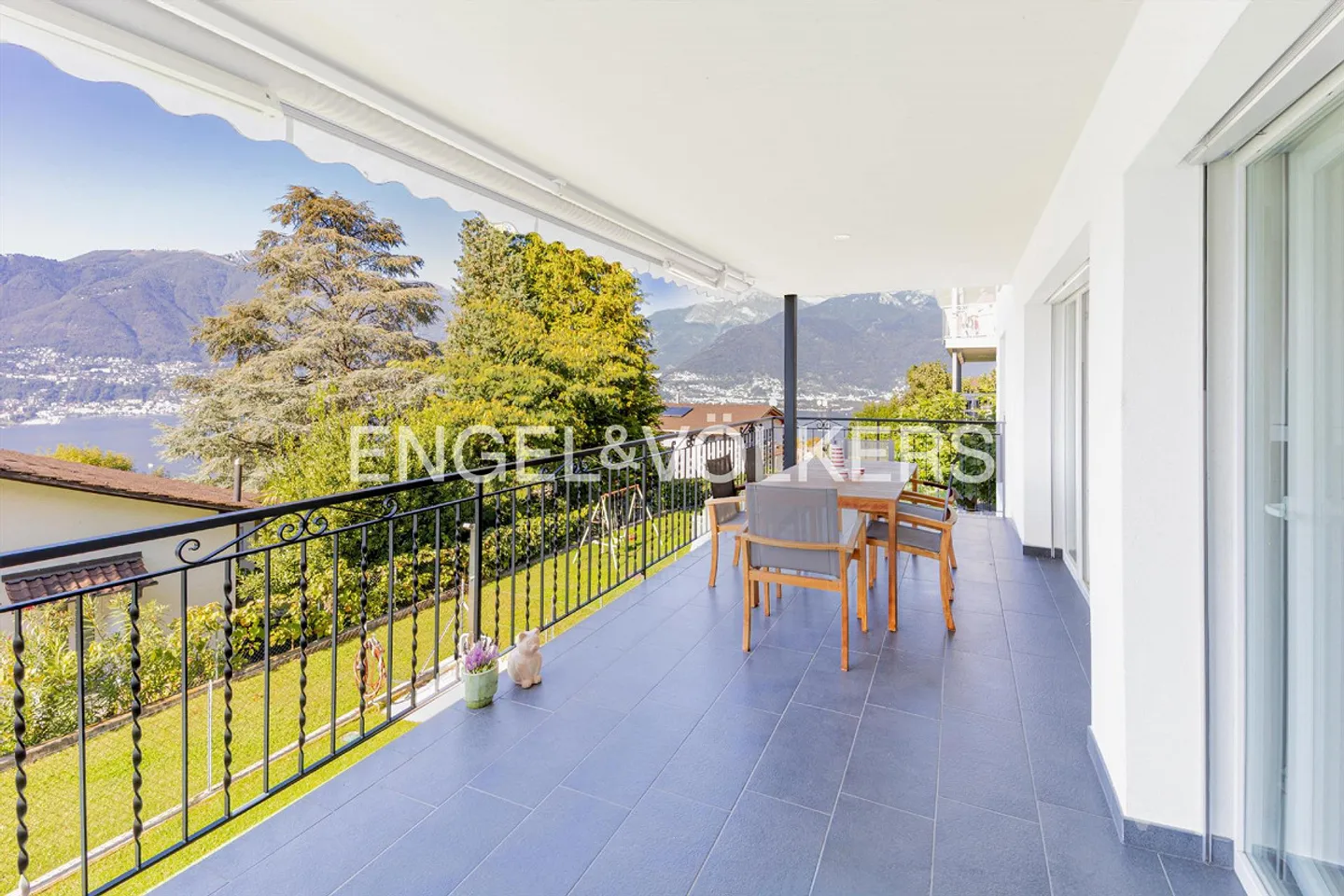 Idyllic Holiday Accommodation with Lake View (6) - Photo 1 of 10