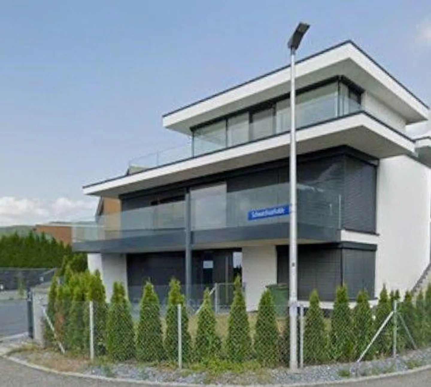 Casa con piscina e doppio garage - Foto 6 di 13
