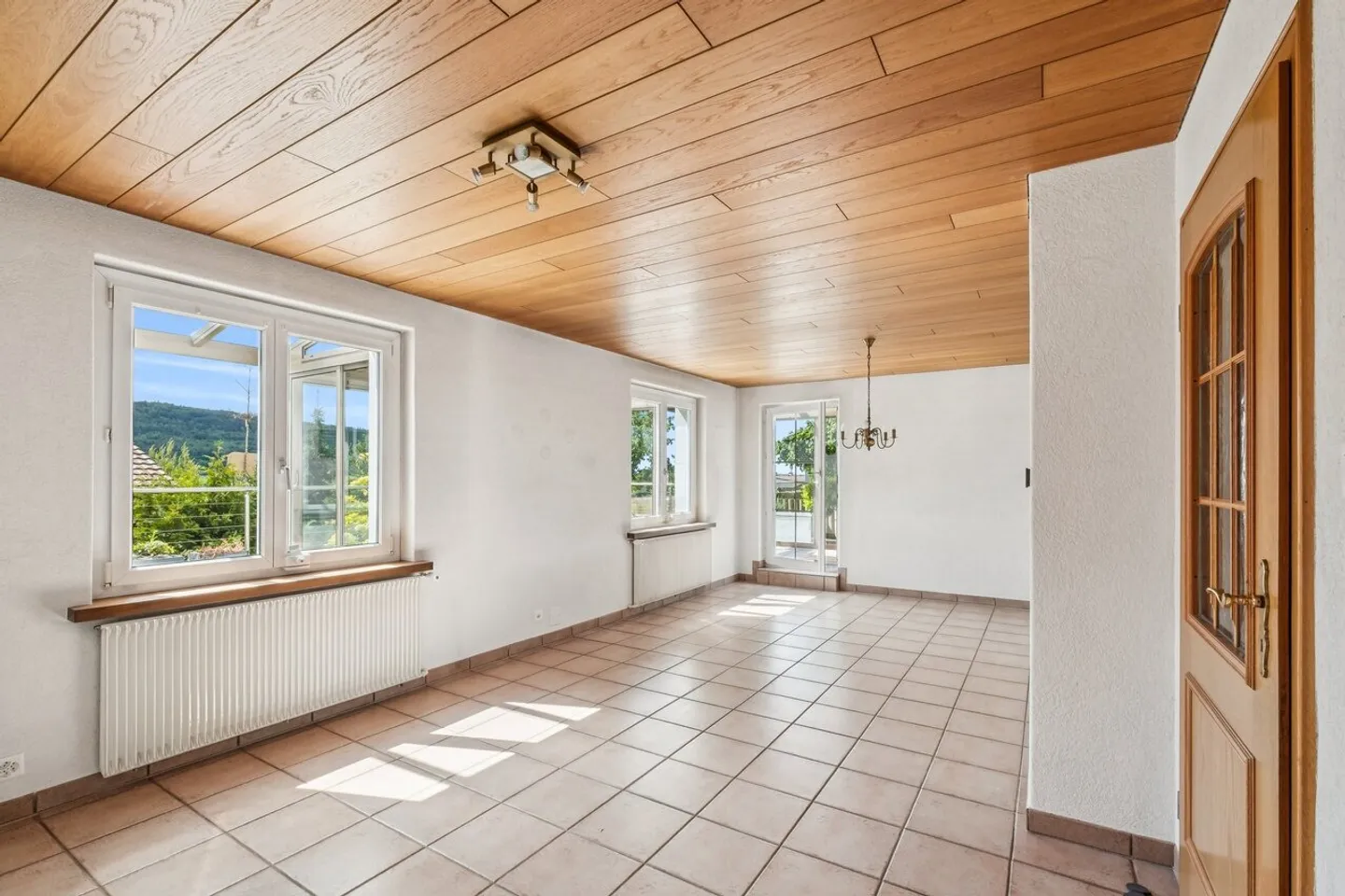 Maison familiale dans un endroit calme - Photo 2 sur 9