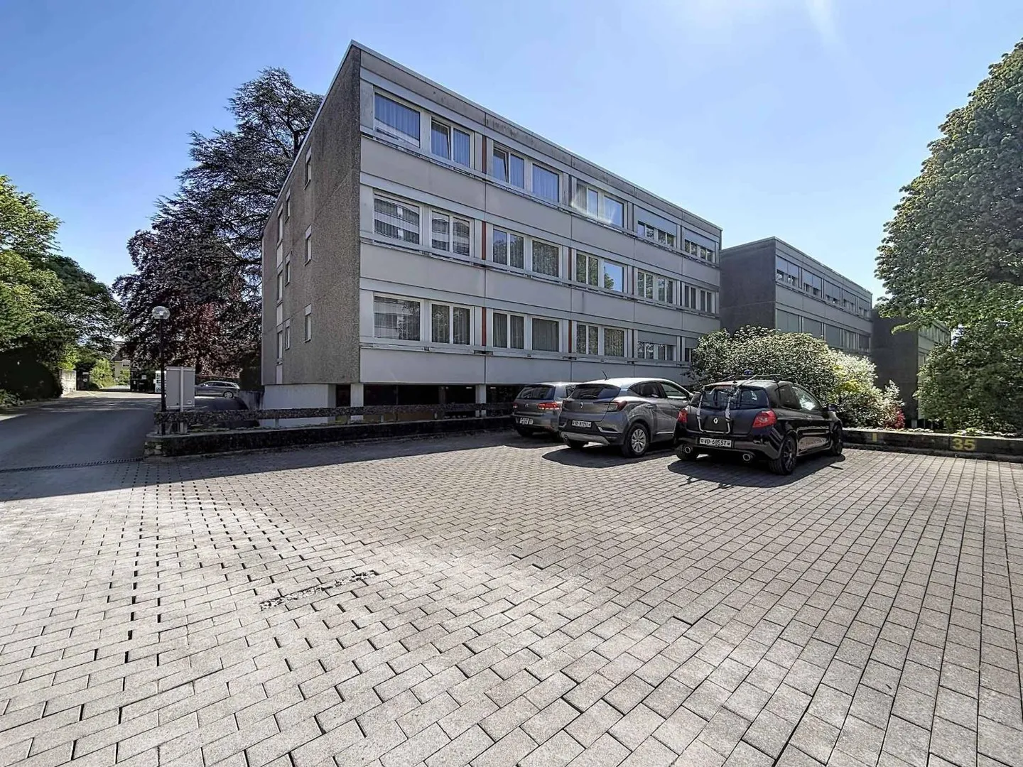 Appartamento con 5,5 stanze all'ultimo piano - Foto 2 di 13
