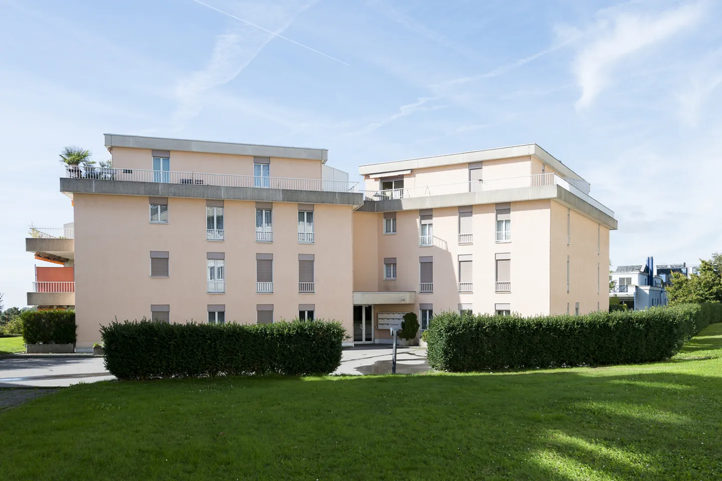 Quiet and Green Area - Photo 3 of 3