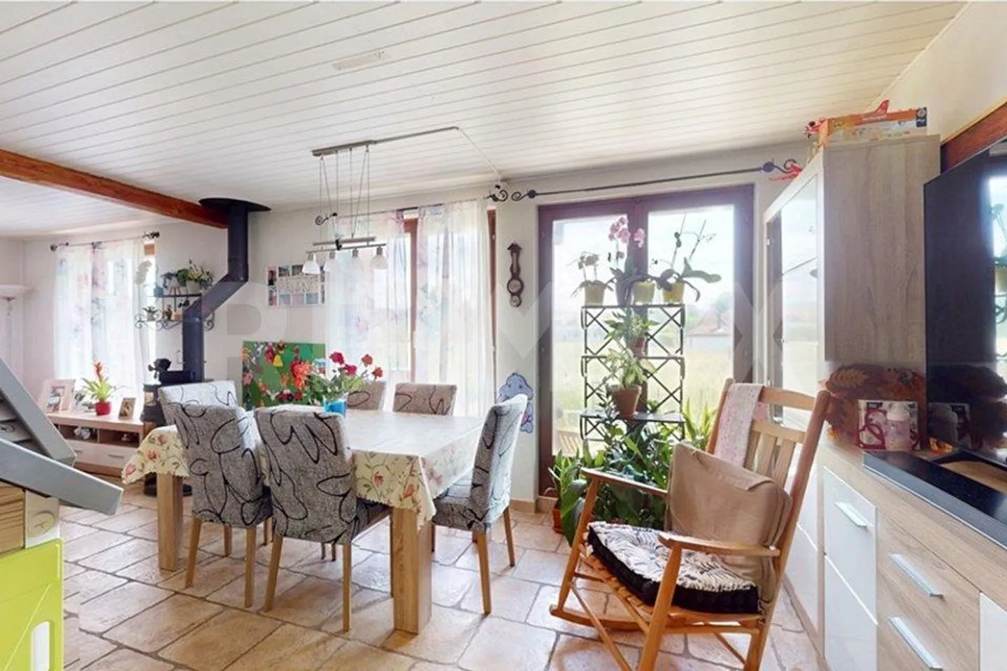 Incantevole casa di 4 stanze con potenziale! - Foto 5 di 13