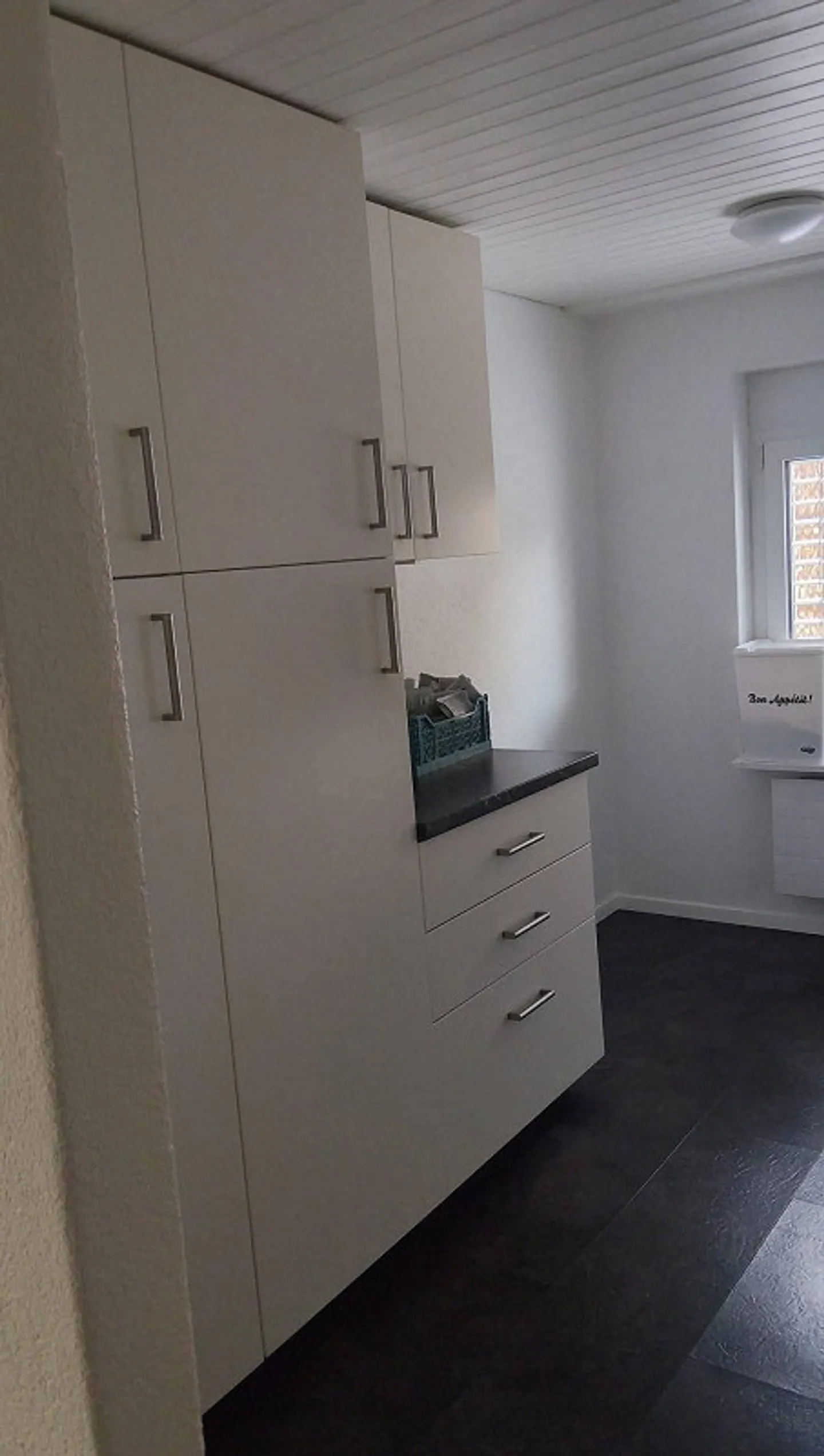 Central 3.5-room apartment for rent in 3150 Schwarzenburg! 🏡 - Photo 3 of 8