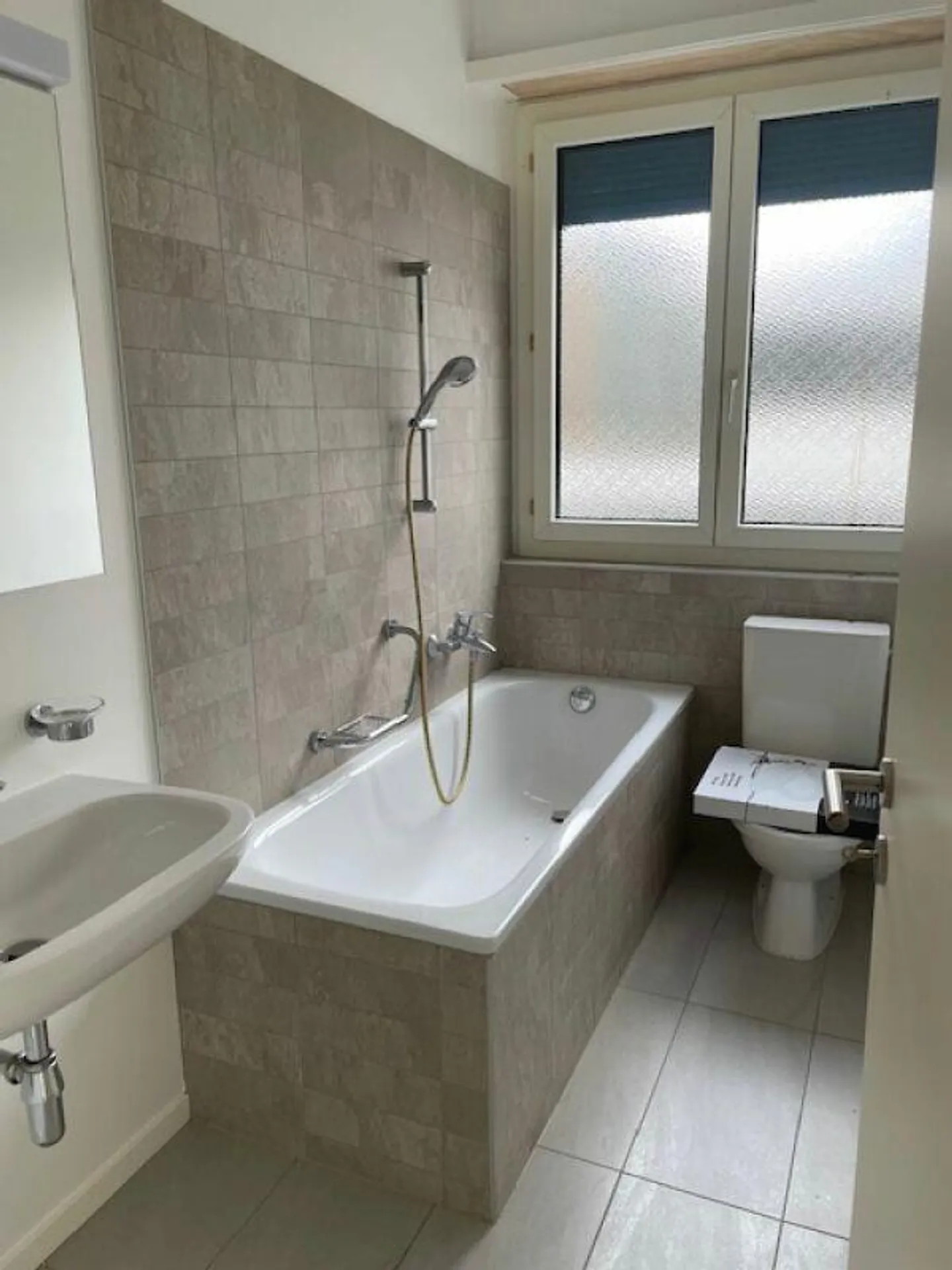 Helle und zentrale 2.5 Wohnung zu vermieten - Foto 3 von 6