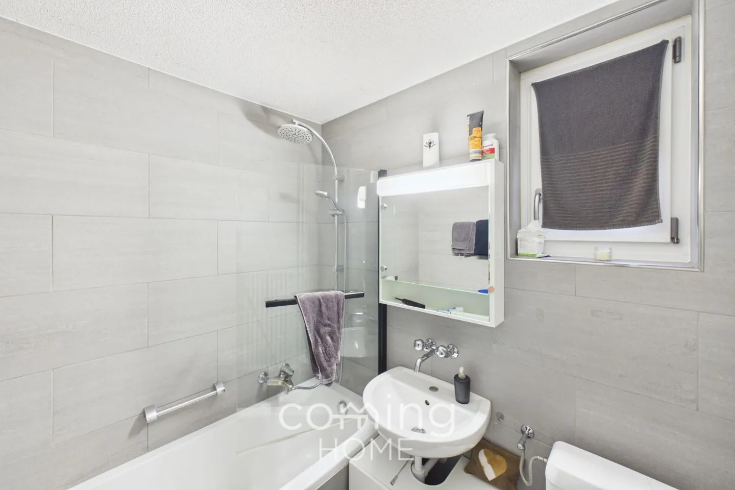 Well-maintained 2.5 room ground floor apartment in Madiswil - quietly located and with garden access - Photo 9 of 11