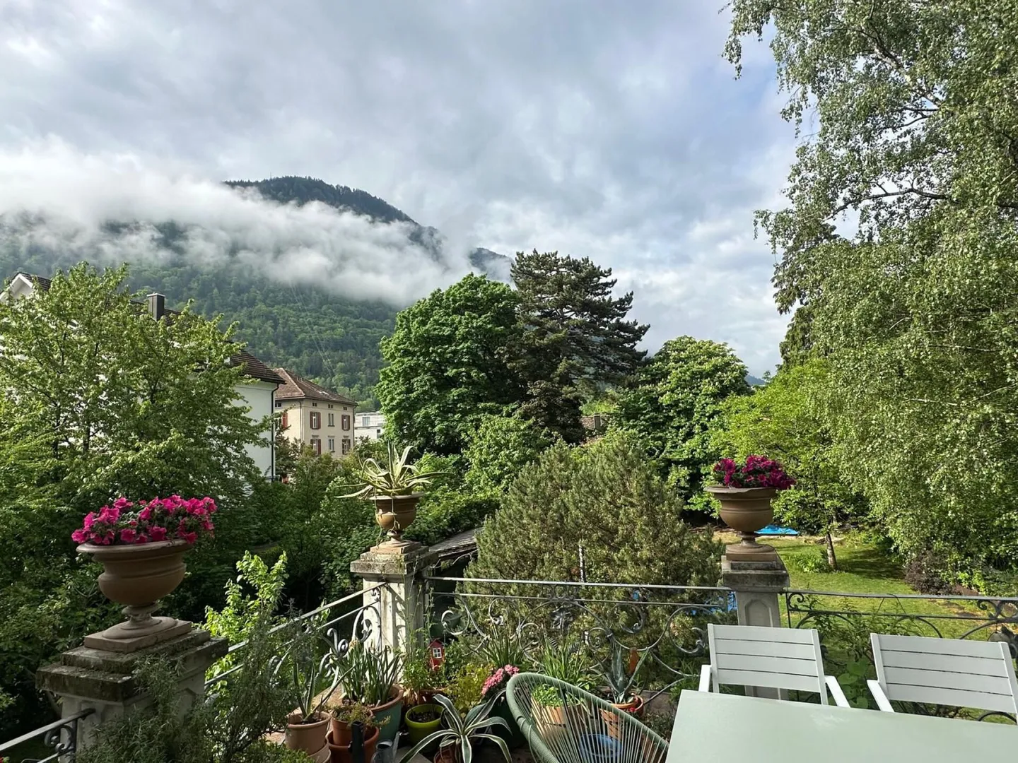 Vivre dans le parc : Appartement de rêve élégant avec terrasse à Chur - Photo 4 sur 14