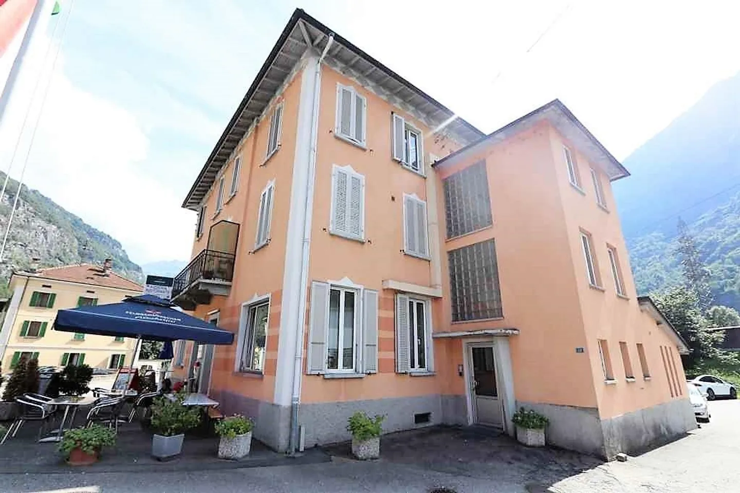 Maison multifamiliale avec bar-restaurant - Photo 17 sur 18