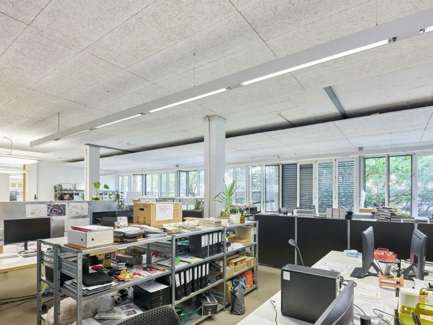 Ground floor space - central, spacious, with expansion if desired - Photo 6 of 12