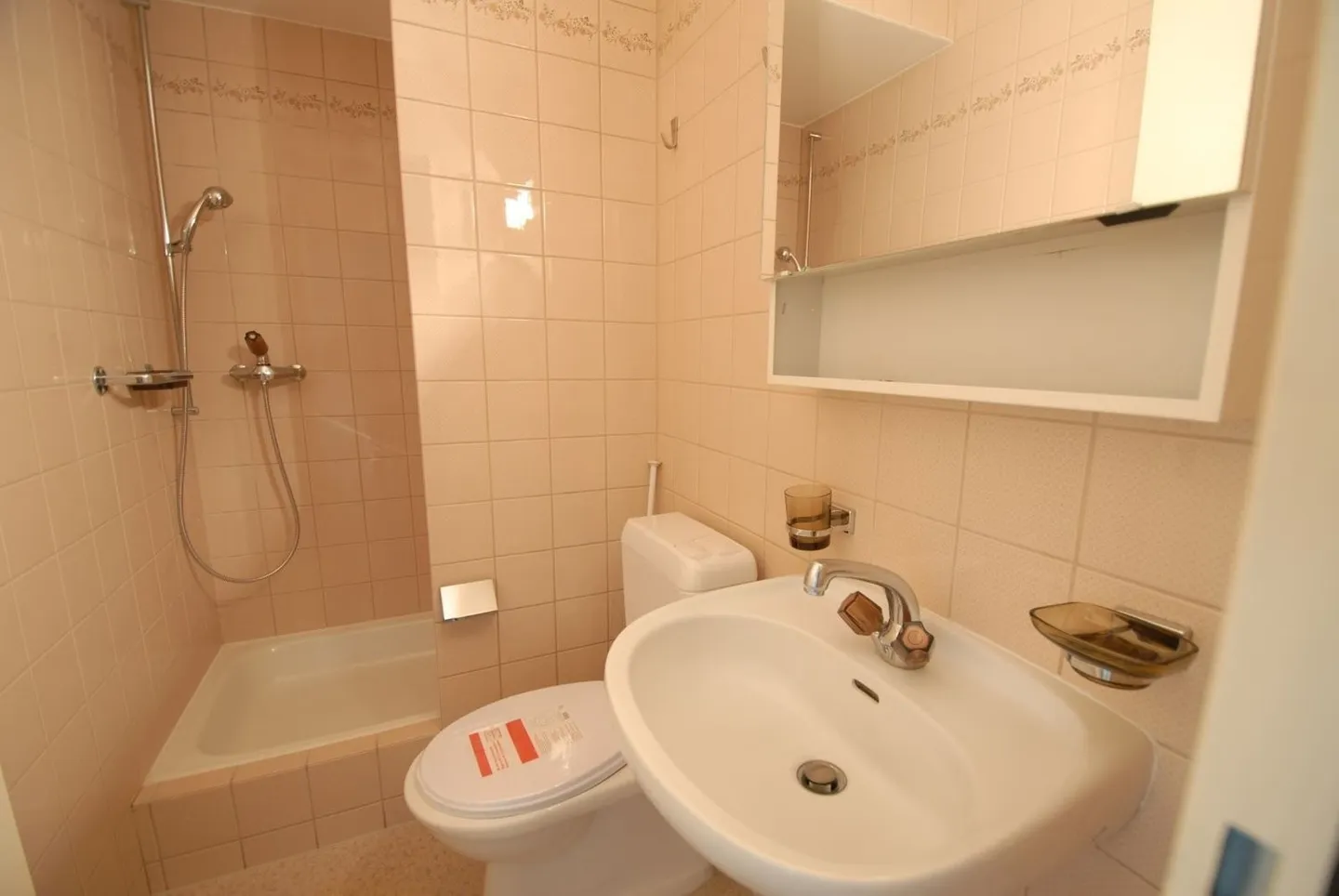 Spacious 3.5-room apartment in family-friendly development - Photo 6 of 7