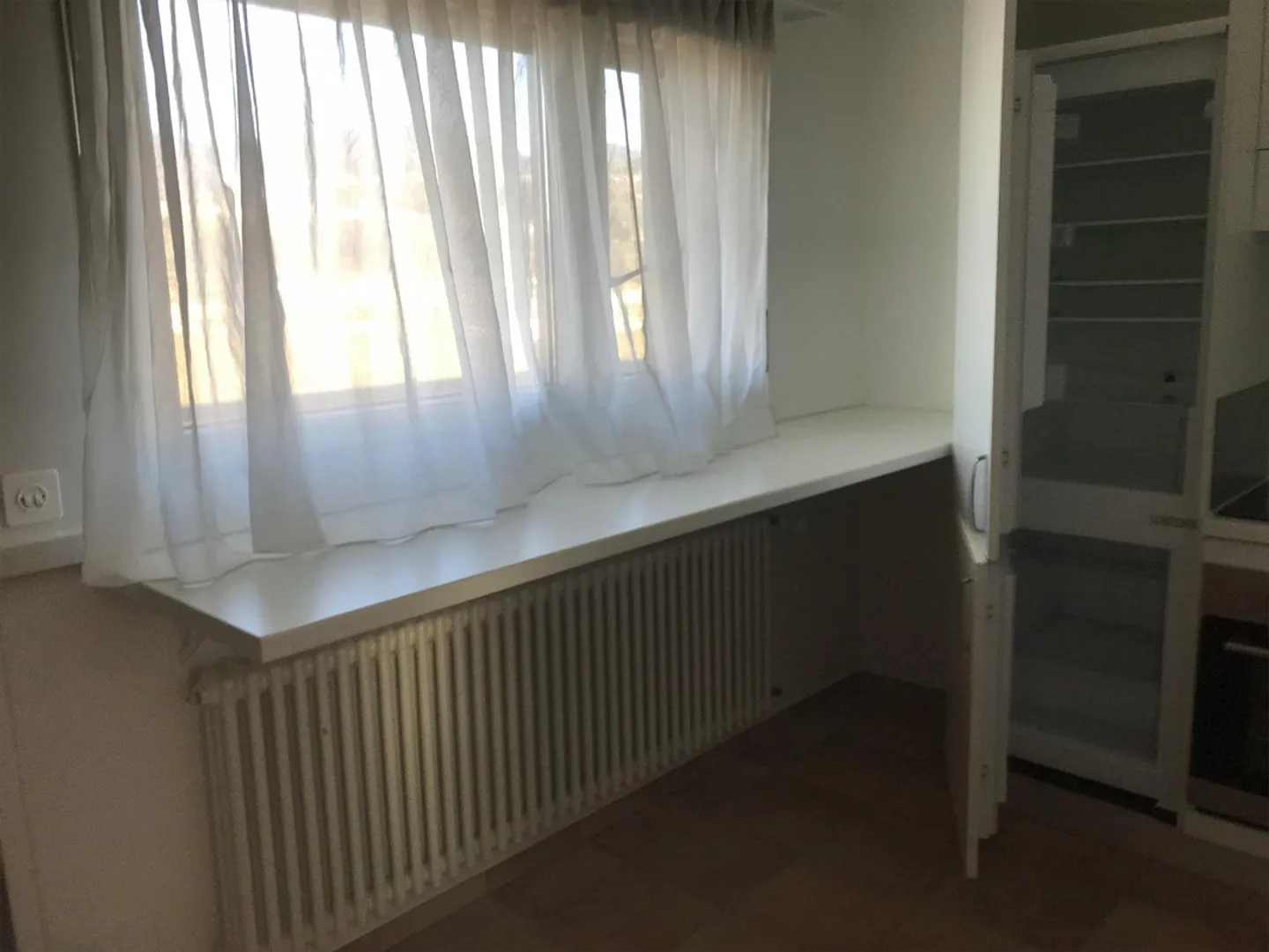 STABIO - LETZTE ETAGE - 3,5 ZIMMER - DOPPELTE DIENSTLEISTUNGEN - PARKPLATZ - Foto 22 von 22