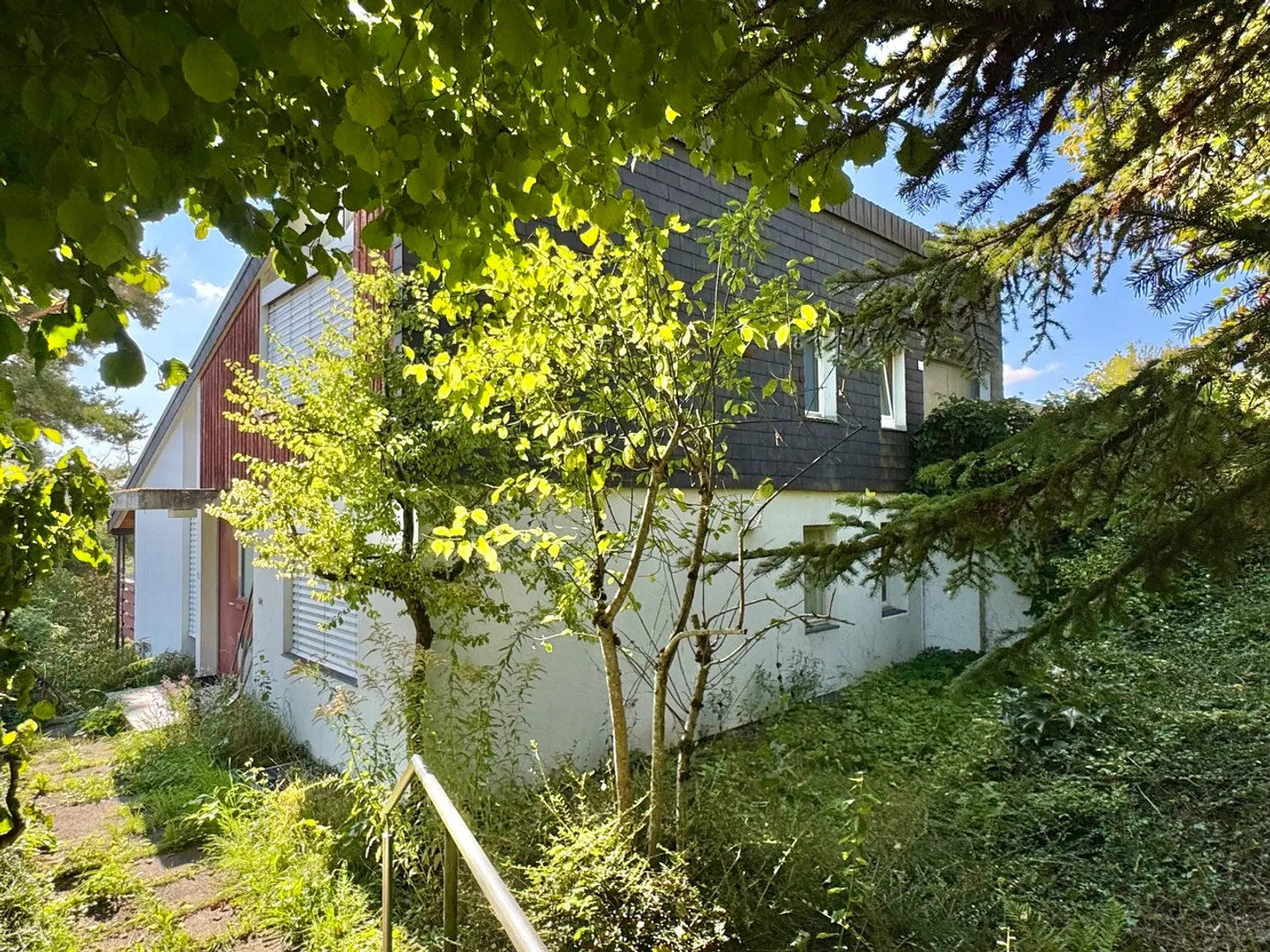 Plot (buildable) with panoramic view, single-family home in need of renovation - Photo 7 of 9