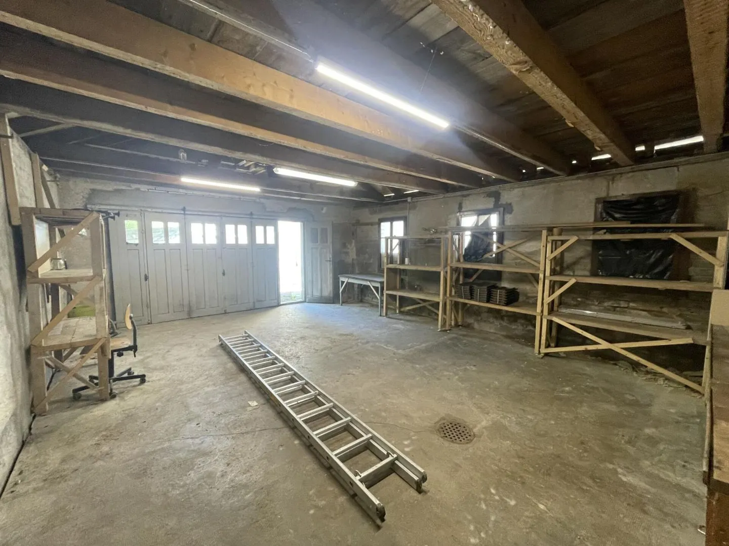 Cortébert, großes Lokal - Garage - Photo 2 sur 2