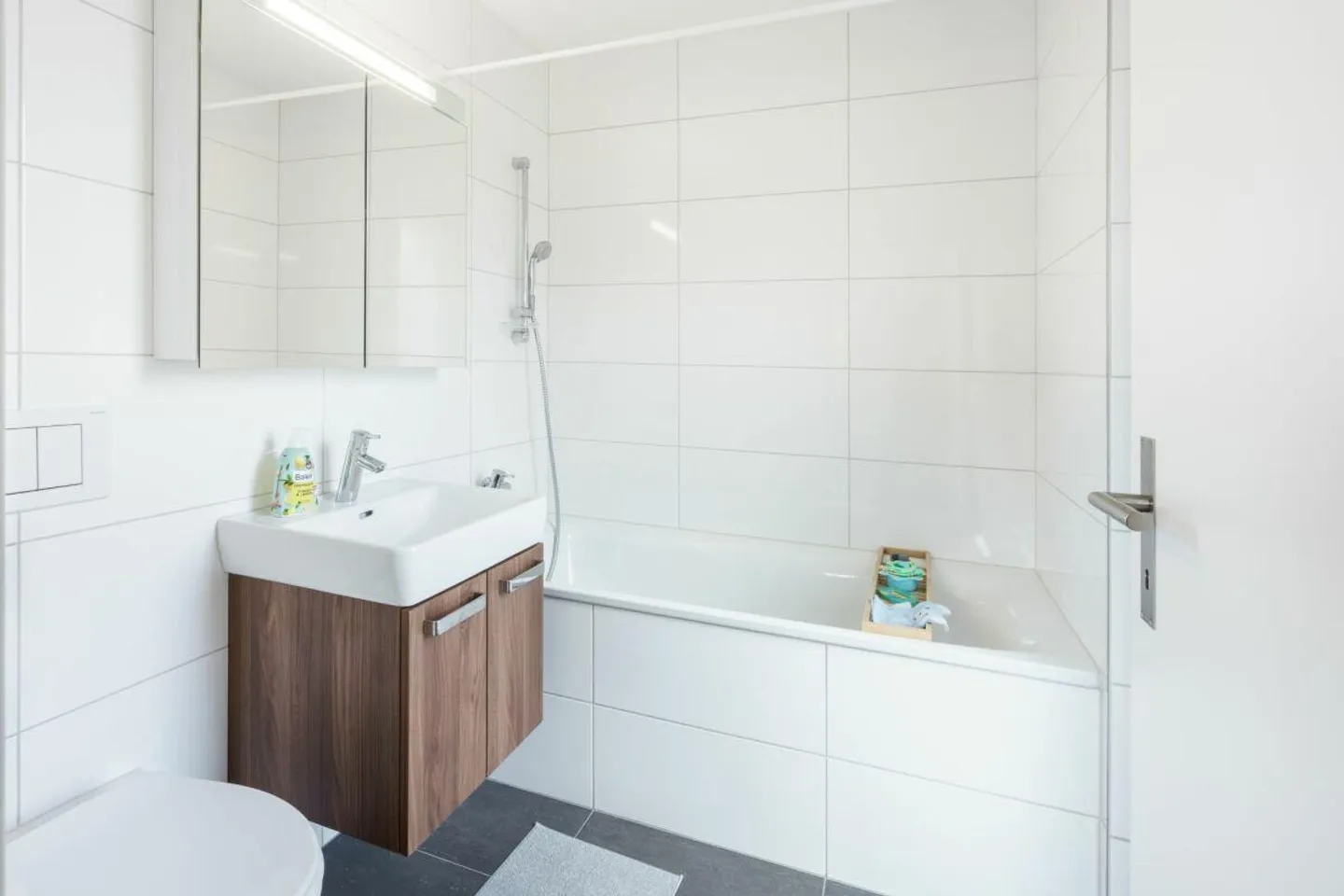 Moderna casa unifamiliare di 5,5 stanze in standard Minergie ad Arisdorf - Foto 9 di 18