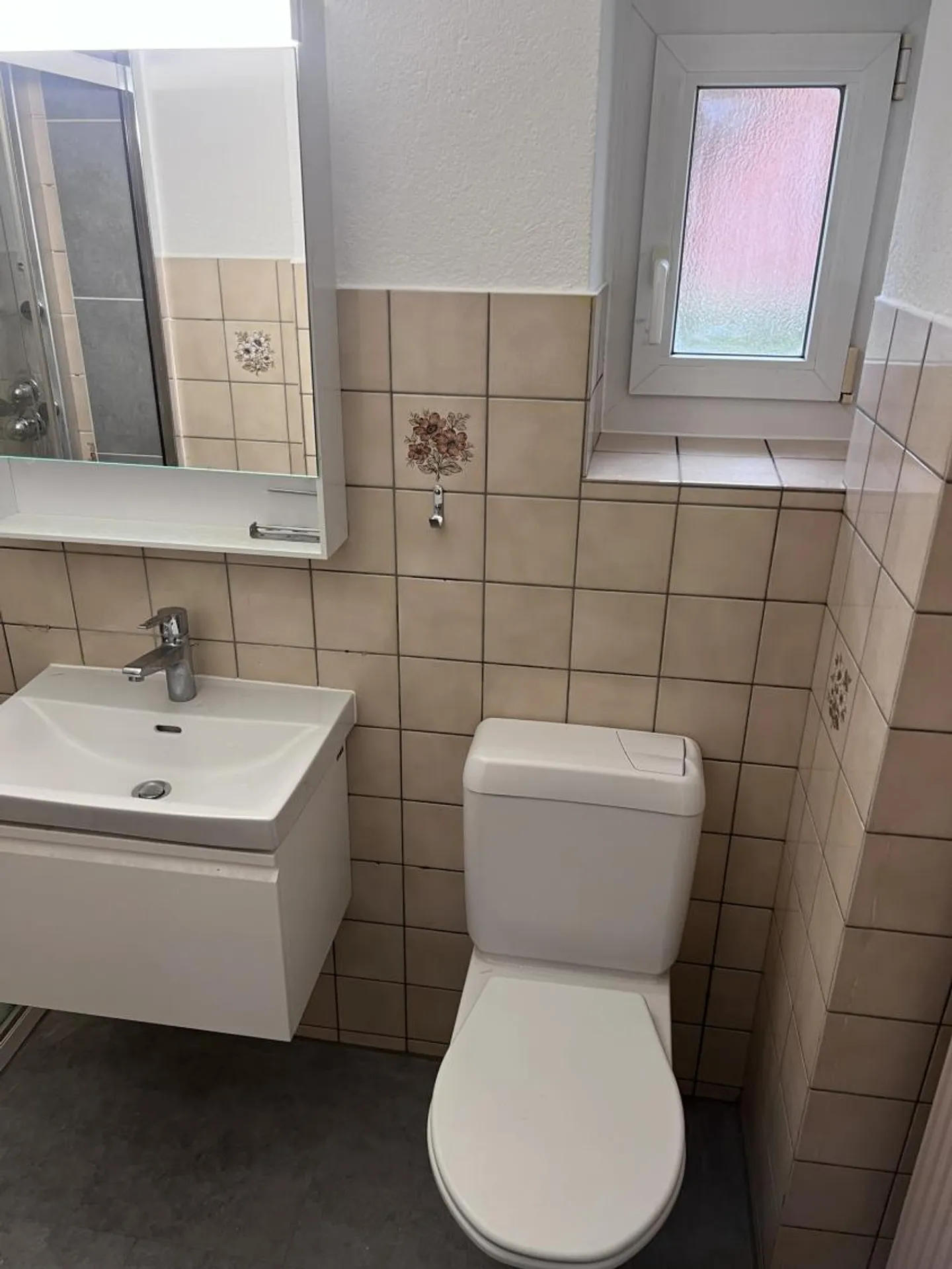 Appartement rénové dans un quartier calme - Photo 4 sur 8